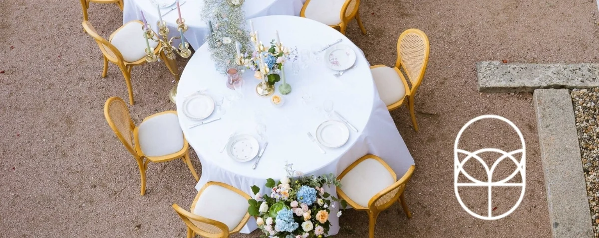 décoration de mariage thème Bridgerton comment recréer la scénographie ?